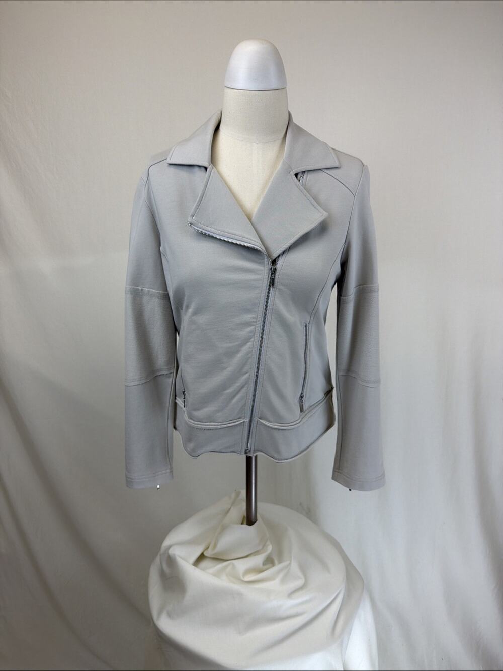 NWT Liv by Habitat Light Grey Asymmetrical Zip Front Moto Jacket SMALL #0680
